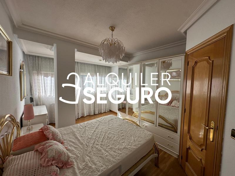 Foto b75a377d-c8ab-4a6a-b2b1-db55b7beeb16. Affitto appartamento con riscaldamento in Canillejas Madrid