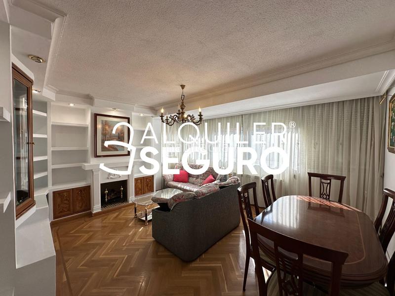 Foto 3691be1d-1592-4761-8a03-65f3bd368ee5. Rent flat with heating in Canillejas Madrid