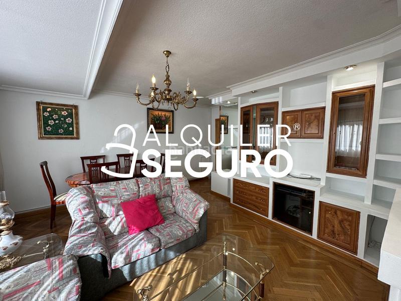 Foto 9bd8deed-4c51-47d9-bcf1-f82f856f14b3. Rent flat with heating in Canillejas Madrid