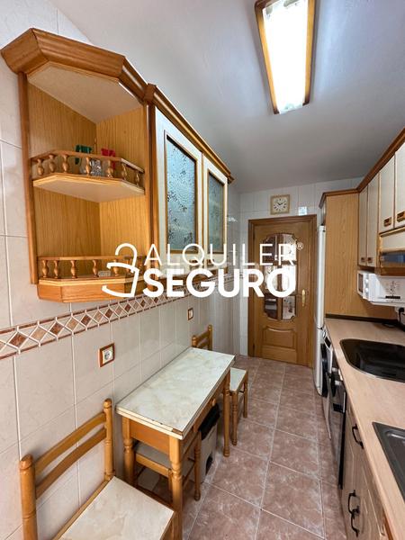 Foto 9f91b3eb-0459-4c65-a231-817390f46c30. Rent flat with heating in Canillejas Madrid
