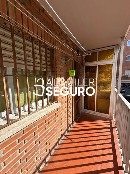 Foto fe4f2200-2171-4257-8e23-43348dd1dd50. Rent flat with heating in Canillejas Madrid
