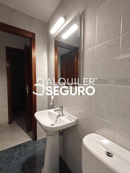 Foto 24cedff6-282f-4605-b524-ca143c91cde9. Alquiler piso  c batalla de trafalgar en Batallas Leganés