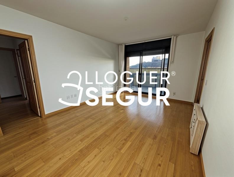 Foto 3acb225f-d12a-4fad-b9ef-09ed73600e97. Rent flat with heating pool in Coll Favà Sant Cugat del Vallès