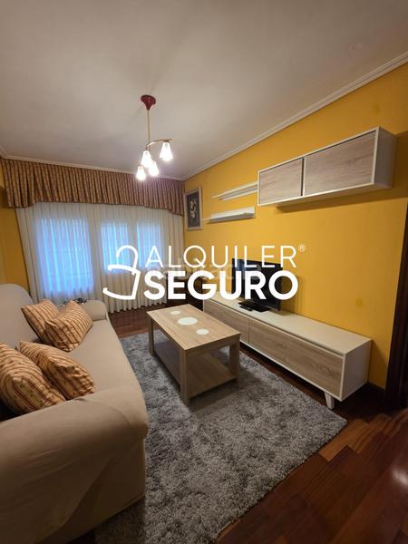 Foto f022ade7-df43-45c3-bc98-887440afc6fb. Rent flat with heating parking in Azeta - Abatxolo Portugalete