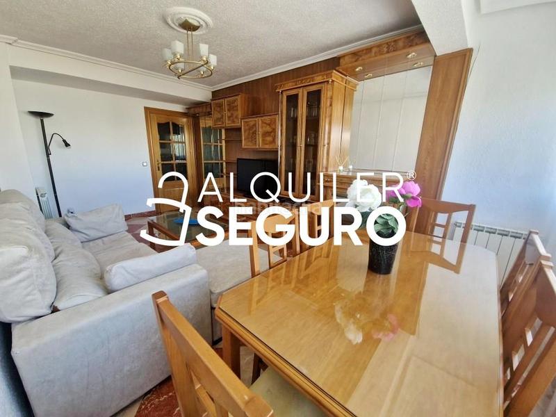 Foto 1b10b4ec-ffcb-4fe9-8800-32c727e395ab. Rent flat with heating in Centro Móstoles