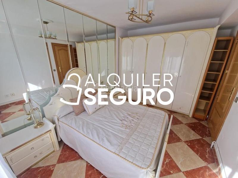 Foto 4b45dd06-ed33-435e-9bd2-21304a534972. Rent flat with heating in Centro Móstoles