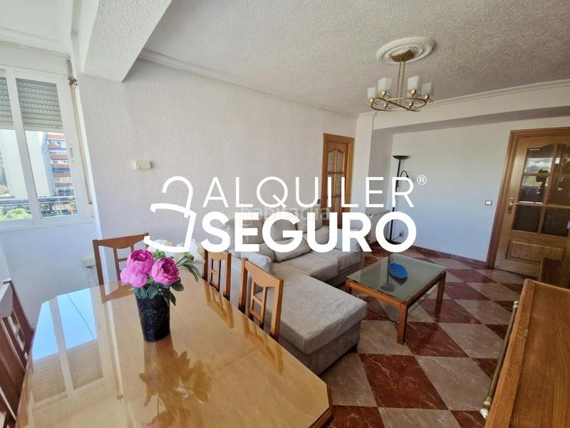 Foto 61b1e871-c372-4b63-b6df-9782370bd978. Rent flat with heating in Centro Móstoles
