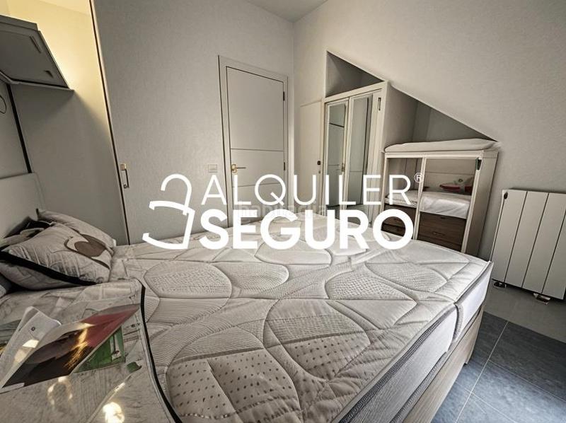 Foto 1117783a-3c60-48da-99ff-7147ecadff33. Rent flat with heating in Los Cármenes Madrid