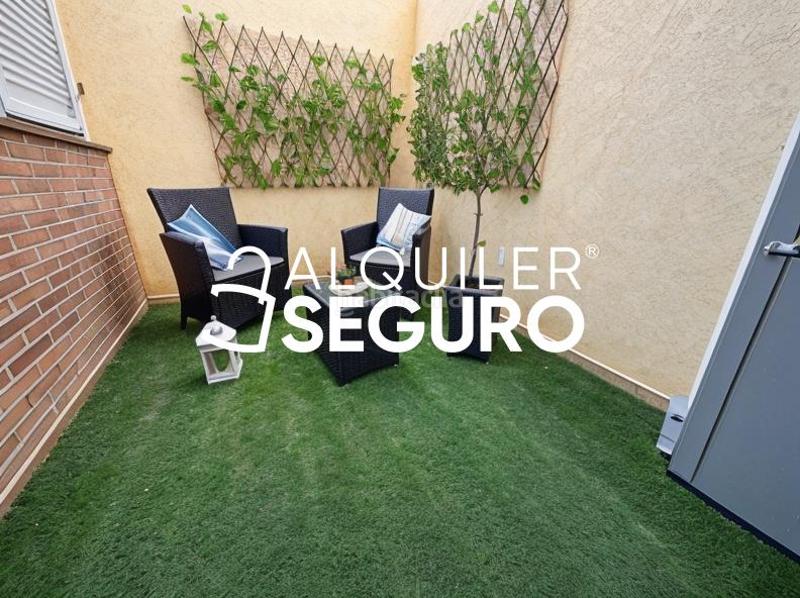 Foto 1e2eda77-17a1-4b2e-a6ed-e61127434d57. Rent flat with heating in Los Cármenes Madrid