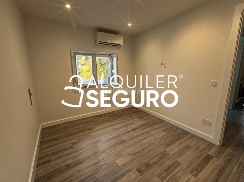 Foto de8491cf-c949-492f-90c8-15e64d167129. Alquiler piso  cmo. ingenieros en Vista Alegre Madrid