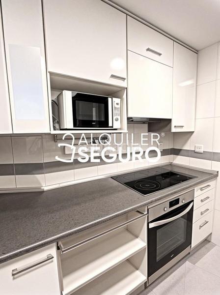 Foto cbf96080-b3fc-40f6-a2b3-12b5db143d2f. Alquiler piso  av. de machupichu en Conde Orgaz - Piovera Madrid