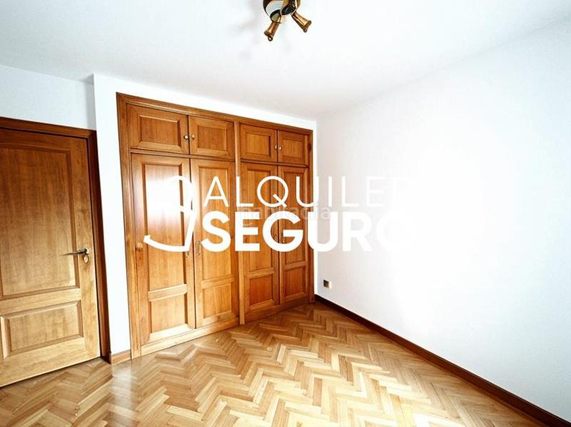 Foto 05f5d57b-1619-4bbd-bdf3-1688d52a42e8. Lloguer pis amb calefacció aparcament piscina a Conde Orgaz - Piovera Madrid