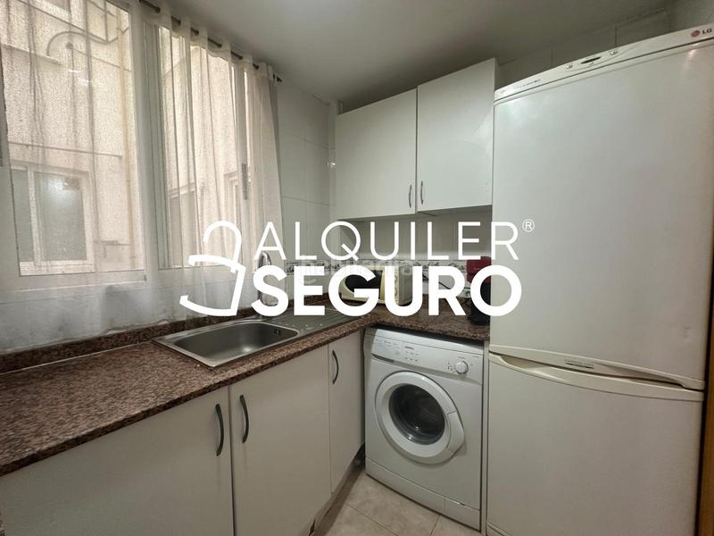 Foto b12694db-8477-4674-aa98-420eac39cd7a. Alquiler piso  c felipe rinaldi en Torrefiel Valencia