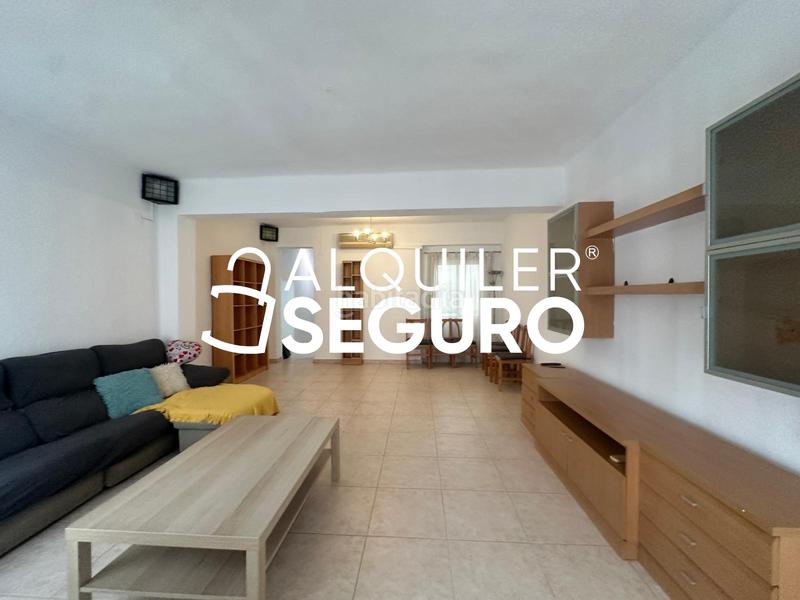 Foto 0afc83ac-7b5f-47f3-8c08-fcd5e68bfc05. Location appartement dans Torrefiel Valencia