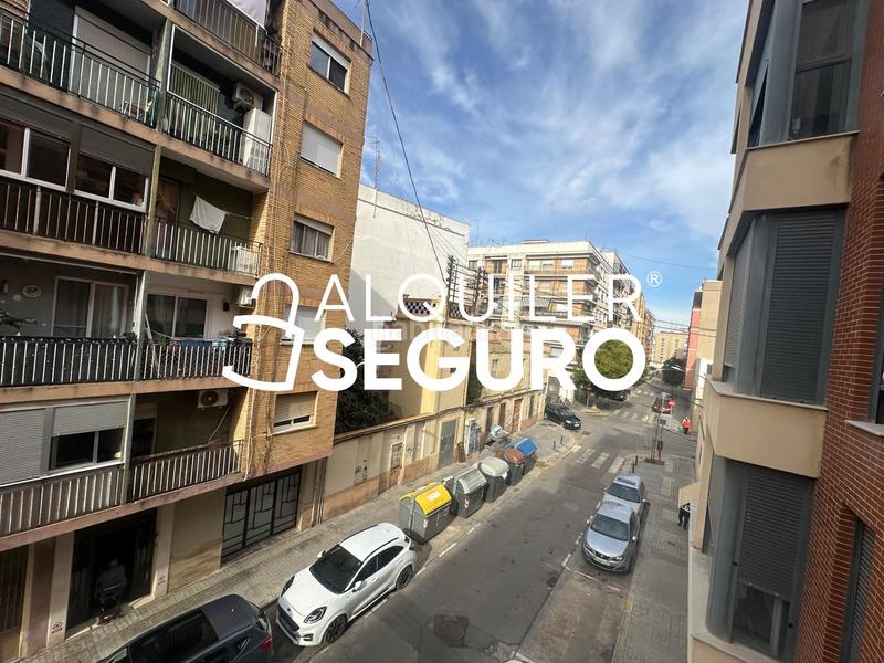 Foto 19a10912-0d5b-4991-ad53-782ce5f31ce3. Location appartement dans Torrefiel Valencia