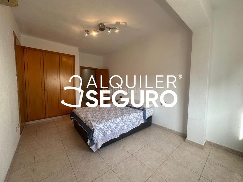 Foto 4e37c0dd-4fdd-42ea-bc11-1cfd85c4a4b2. Location appartement dans Torrefiel Valencia