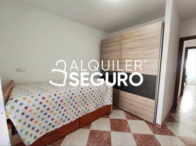 Foto 02be9d70-b77a-4680-879d-14039fc9451a. Alquiler piso  c boltaña en Canillejas Madrid