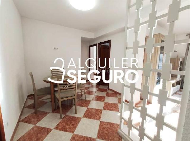 Foto 5aee62ab-987a-40fc-9b32-36a815b2a8e5. Miete etagenwohnung mit heizung in Canillejas Madrid