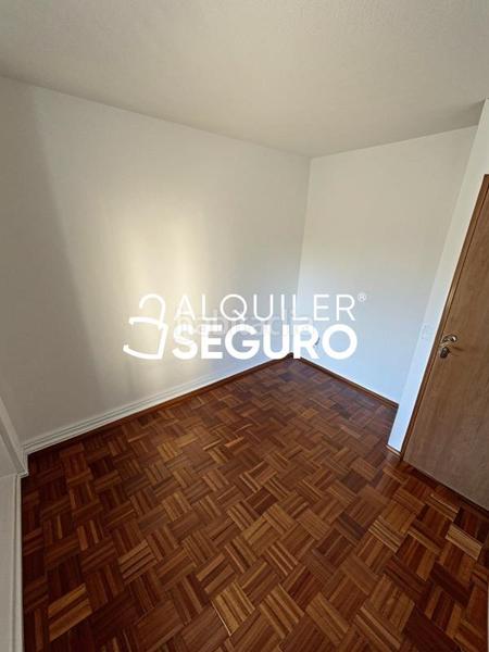 Foto 11e89e2b-911a-4974-95ac-b6da6c8c5e90. Rent flat with heating parking in Centro Móstoles