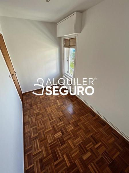 Foto f8895392-7e41-4bdb-a3af-74c55c01d0d1. Rent flat with heating parking in Centro Móstoles