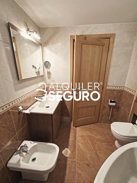 Foto 6470adb3-787e-4d58-ab2a-38f4e7888660. Affitto chalet con riscaldamento parcheggio in Loeches