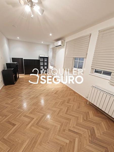 Foto 9c6de342-1bc9-4f1a-8b52-3da520fc4943. Affitto chalet con riscaldamento parcheggio in Loeches