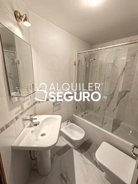 Foto d21086ff-c0f8-482f-90b4-e8415b2ac6e6. Affitto chalet con riscaldamento parcheggio in Loeches