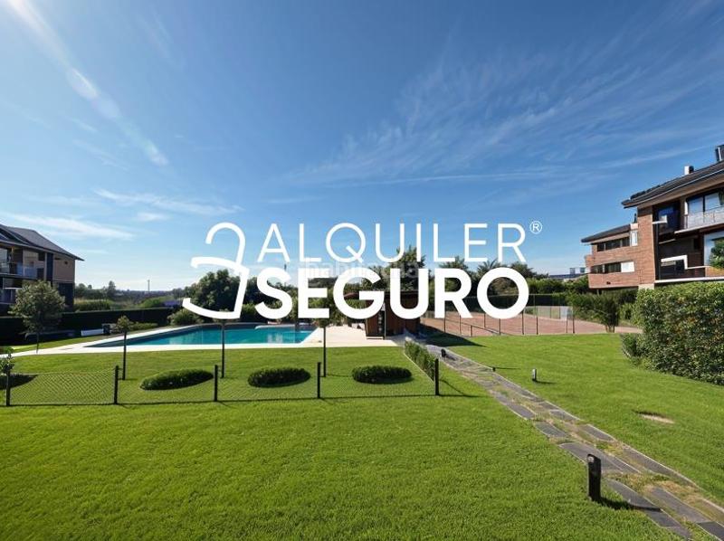 Foto 01bf6f90-017d-4c9e-8ebb-79043a21ae7e. Lloguer pis amb calefacció aparcament piscina a Golf-El Carralero Majadahonda