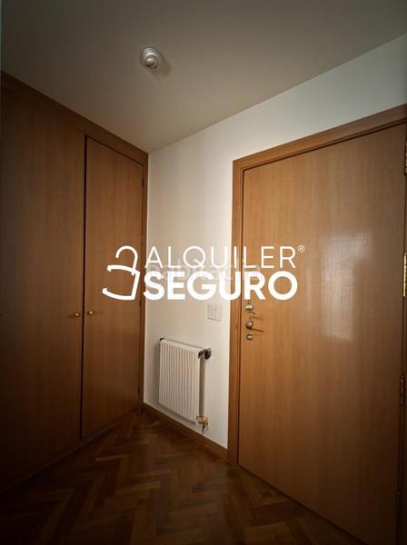 Foto f8d6c2bc-ad07-401f-be1b-953c5be3c663. Lloguer pis amb calefacció aparcament piscina a Golf-El Carralero Majadahonda