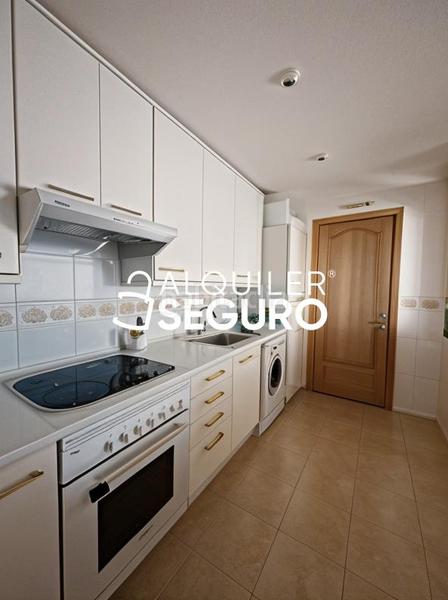 Foto 0a88a16f-0120-4cb8-b03a-d3df68d8e224. Miete etagenwohnung mit heizung parking pool in Golf-El Carralero Majadahonda