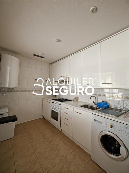 Foto b658729b-16db-40a9-ab73-a34c0c243b36. Rent flat with heating parking pool in Golf-El Carralero Majadahonda