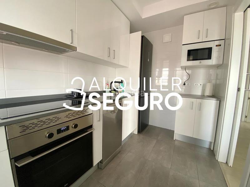 Foto c35dd21e-b12a-4c14-89ff-ca9bd58f6718. Affitto appartamento con riscaldamento parcheggio piscina in Madrid