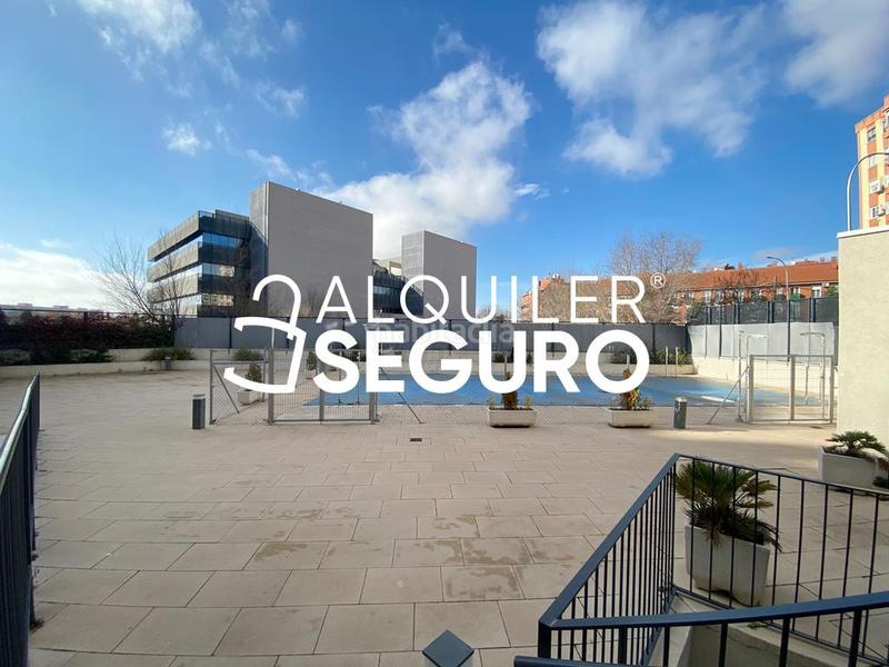 Foto 195ba340-c155-4d86-90aa-f424087e4df4. Alquiler piso  c rozas de puerto real en Ensanche de Vallecas-La Gavia Madrid