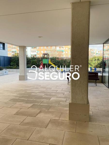 Foto 9dada4ba-c003-43e2-9e36-6de17ea784be. Location appartement avec chauffage parking piscine dans Madrid