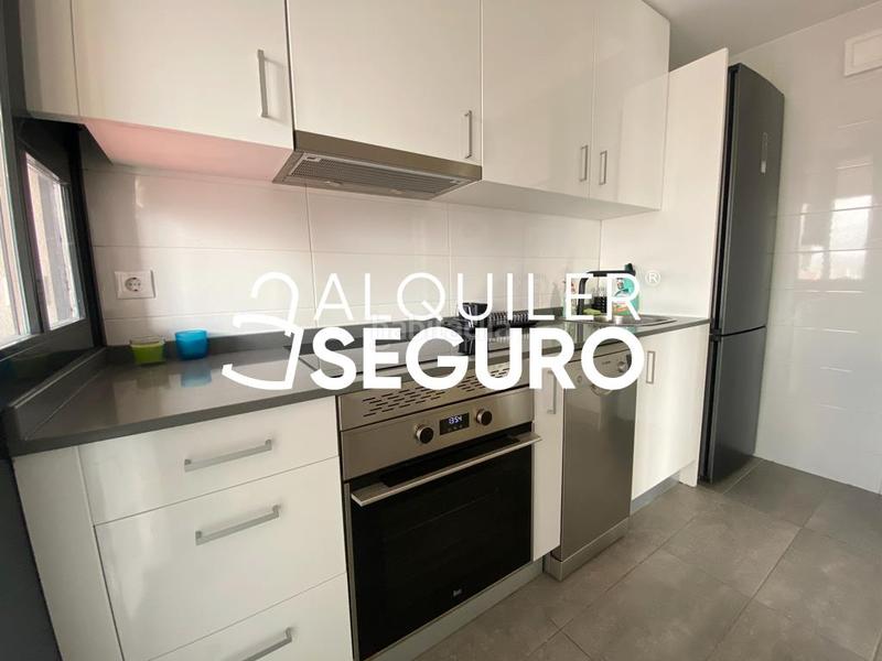 Foto aedab6d0-fecd-4904-8fbb-69dd3d0753f3. Rent flat with heating parking pool in Ensanche de Vallecas-La Gavia Madrid