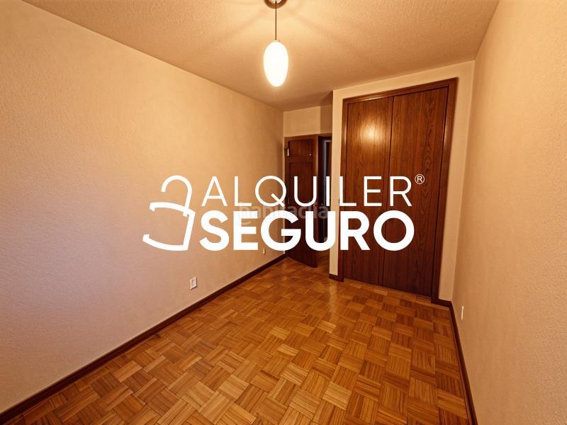 Foto dea7950d-26f4-417b-846f-3a573f6d441e. Alquiler piso  c sierra de cuerda larga en Numancia Madrid