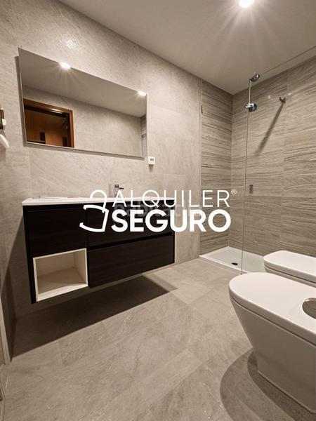 Foto 639dfd82-58fd-42a2-bf04-d72c071f3fe6. Location appartement avec chauffage parking dans Numancia Madrid