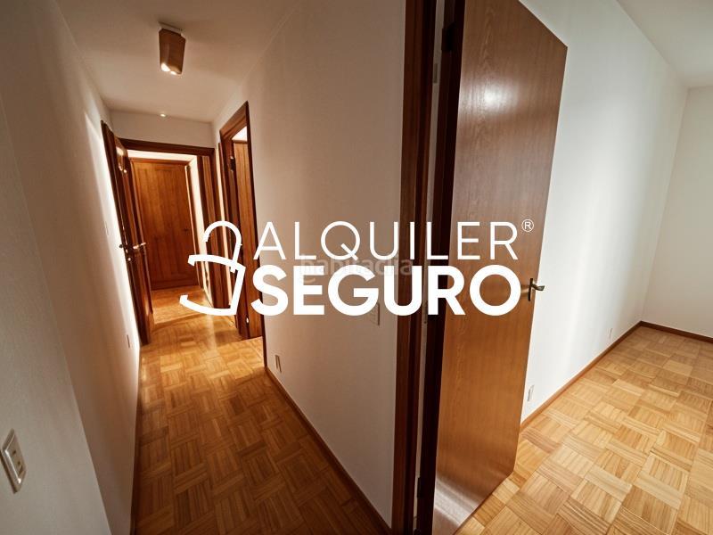 Foto bef42572-38da-4cec-b00a-6ffb2fdf832c. Location appartement avec chauffage parking dans Numancia Madrid