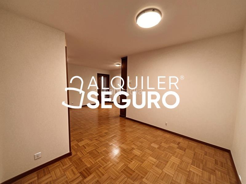 Foto eeed724f-b5ed-4368-9a95-e2a9fd837fe8. Location appartement avec chauffage parking dans Numancia Madrid