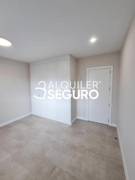 Foto 2118a03d-2632-4b34-b228-c67723f3ce8d. Alquiler chalet  c lisboa en El Bosque Villaviciosa de Odón