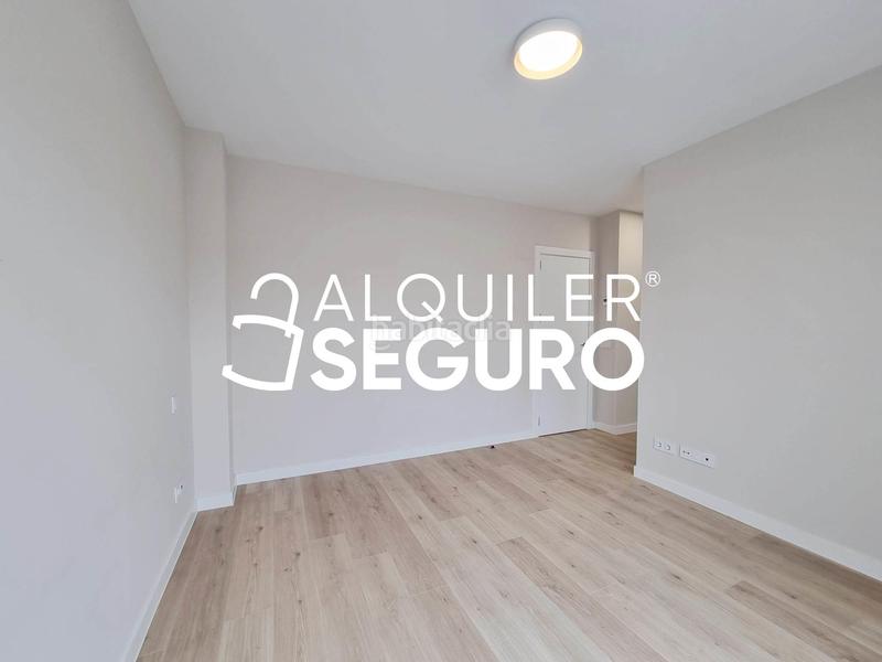 Foto 57cb305d-5d1e-4b0f-930d-e3fa3bbe1e7b. Alquiler chalet  c lisboa en El Bosque Villaviciosa de Odón