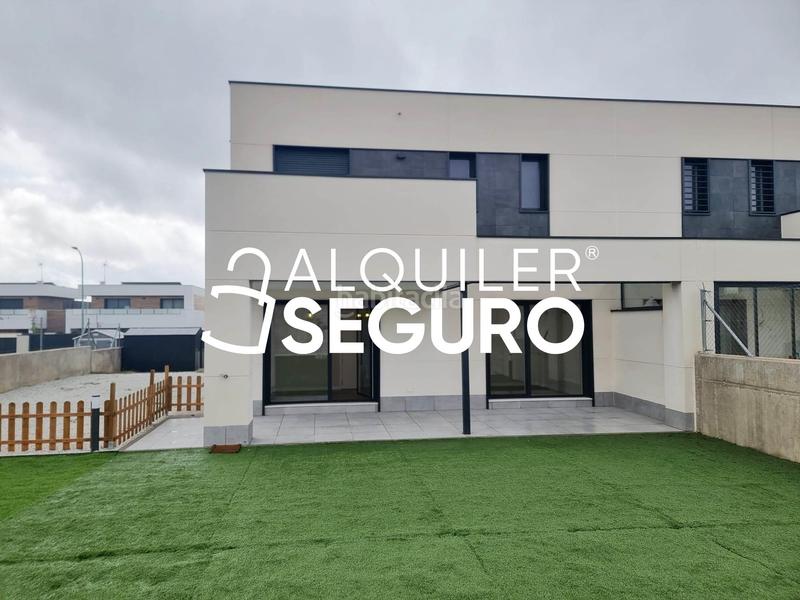 Foto 8074caba-87f4-4511-9424-2023262755dc. Alquiler chalet  c lisboa en El Bosque Villaviciosa de Odón