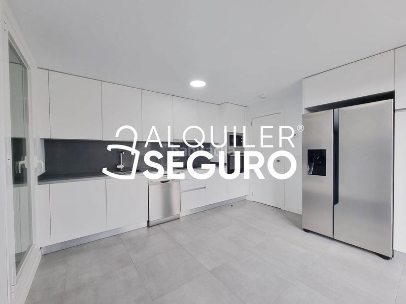 Foto 743a0eb5-36b7-42eb-9d93-f6efe0c1ab2a. Rent chalet with heating parking in El Bosque Villaviciosa de Odón