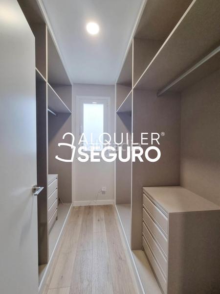 Foto 9e16a454-5cbc-42fa-bda8-377636cfc529. Rent chalet with heating parking in El Bosque Villaviciosa de Odón