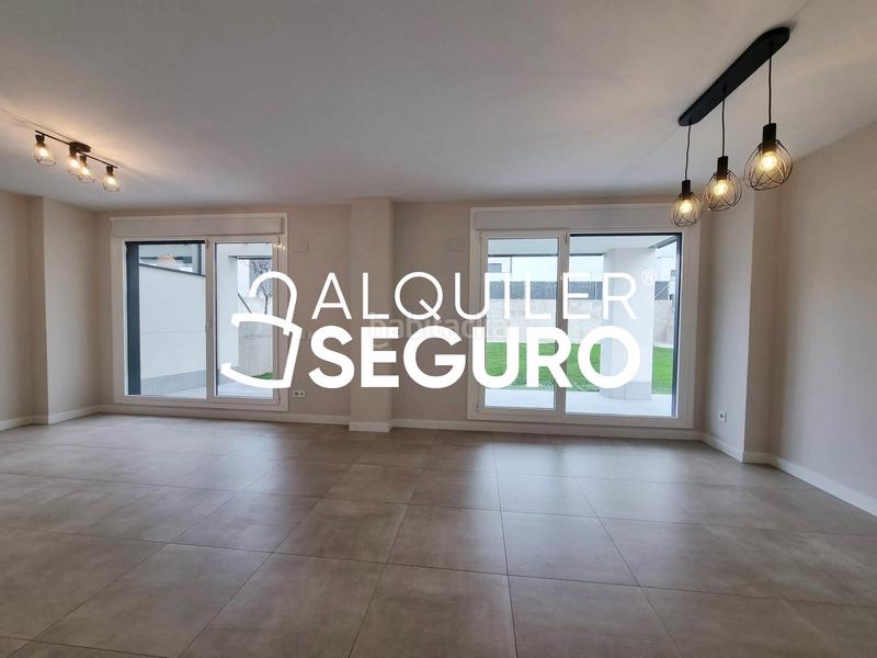 Foto ab71674e-620f-4efb-a3a1-f2c9755727f7. Rent chalet with heating parking in El Bosque Villaviciosa de Odón