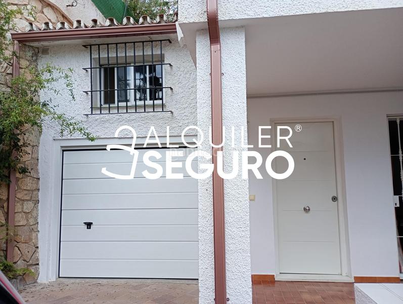 Foto 8f358d3b-6c1d-483c-9122-54b8a4c8027e. Affitto chalet con riscaldamento parcheggio in La Cala del Moral Rincón de la Victoria