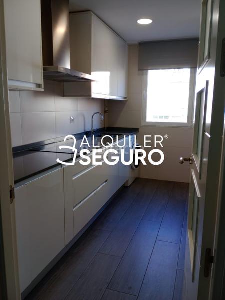 Foto 2f3ce3e2-aa8b-4a41-95fe-3c8f914eb2eb. Lloguer pis amb calefacció a Concepción Madrid