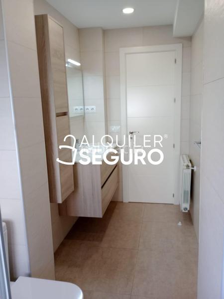 Foto 6daf0dee-7751-4934-9f77-bfdf54fe4d94. Rent flat with heating in Concepción Madrid