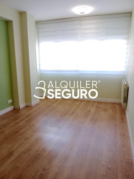 Foto c362f76a-bb6d-49d9-9ee6-67324f357aff. Rent flat with heating in Concepción Madrid