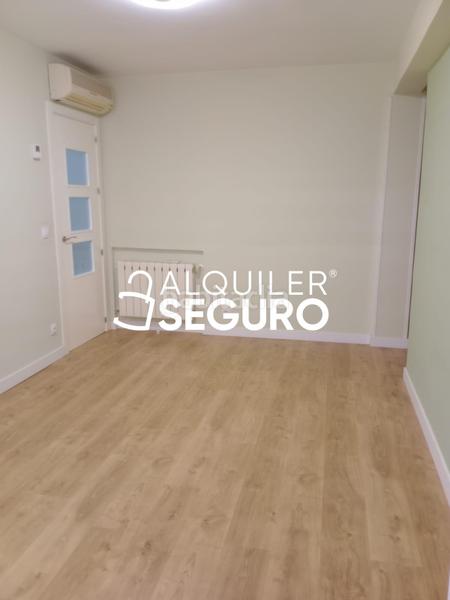 Foto c5c3ad7a-f6c7-47aa-9a4f-05a0d326e373. Rent flat with heating in Concepción Madrid